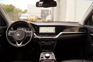 Kia e-Niro Kia e-Niro ExecutiveLine 64kWh -LEER-NAVI-ECC-CAM- - afbeelding nr 9