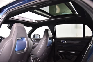 Lynk & Co 01 | 360 Camera | 7.4 kWh boordlader | Donkere hemel | S/K-panodak | Adapt. Cruise | Memory | Elek. klep | LM 20