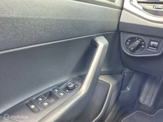 Volkswagen Polo Volkswagen Polo 1.0 TSI Comfortline, DSG, Navi, Carplay, NAP - afbeelding nr 32