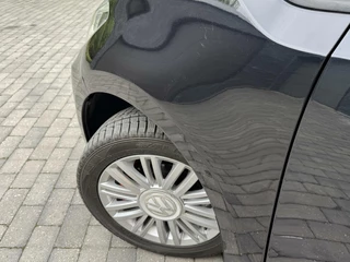 Volkswagen up! Volkswagen Up! 1.0 BMT move up! Airco | Stoelverwarming | Bluetooth | Telefoonhouder | Lichtmetalen velgen | Armsteun | LED Mistlampen voor | Historie aanwezig! - afbeelding nr 36