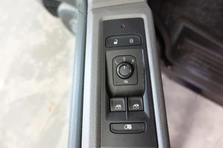 Volkswagen Transporter Volkswagen Transporter 150pk Automaat L2H1 28 Highline Navigatie Apple Carplay Cruise control Airco 3-Zits Euro6 - afbeelding nr 12