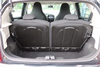 Peugeot 108 Peugeot 108 1.2 VTi Allure 5drs. Airco, Carplay, LIM - afbeelding nr 18