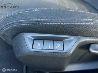 Peugeot 308 Peugeot 308 1.2 PureTech Allure  Pano | Led | Grote Navi - afbeelding nr 15