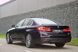 BMW 5 Serie BMW 5-serie 520i M Sport | Individual - Dak - Azuritschwarz - afbeelding nr 5