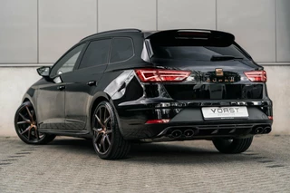 SEAT Leon Seat Leon ST 2.0 TSI 4DRIVE CUPRA R Carbon Beats Pano Vol - afbeelding nr 4