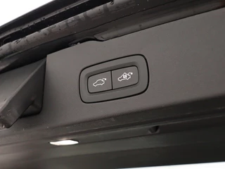 Volvo V60 Volvo V60 B3 AUT(8) INSCRIPTION SCHUIFDAK HARMAN KARDON ACC BLIS TREKHAAK - afbeelding nr 39
