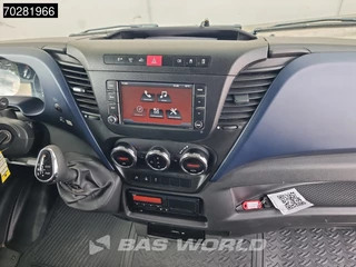 Iveco Daily Iveco Daily 50C18 3.0L Automaat L4H2 Luchtvering Dubbellucht 3,5t Trekhaak Airco Cruise Camera Euro6 L4 16m3 Airco Trekhaak Cruise control - afbeelding nr 15