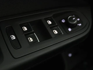 Volkswagen Golf Volkswagen Golf 1.4 eHybrid Style | Stoel & stuurverwarming |  Massage | Carplay | Memory | Achterbankverwarming | Adaptive cruise | Park Assist | Sfeerverlichting | Navigatie | Full LED | PHEV - afbeelding nr 33