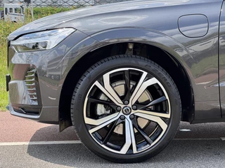 Volvo XC60 Volvo XC60 2.0 T8 Plug-in Hybrid AWD R-Design Pano H&K Leder - afbeelding nr 24