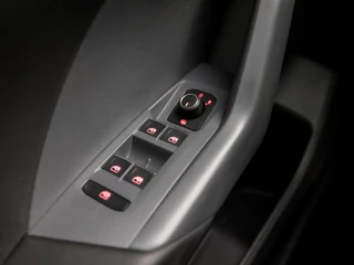 Volkswagen T-Cross (VIRTUAL COCKPIT, APPLE CARPLAY, GROOT NAVI, STOELVERWARMING, CLIMATE, SPORTSTOELEN, GETINT GLAS, ADAPTIVE CRUISE, NIEUWSTAAT) - afbeelding nr 21