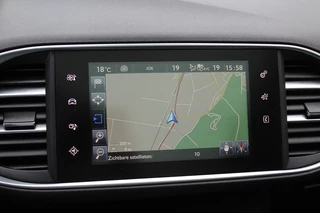 Peugeot 308 Peugeot 308 SW 1.2 PureTech Blue Lease Exe. / NIEUWSTAAT! / Panoramadak / Navigatie / Parkeerhulp V+A / 16'' / DAB / Cruise Control - afbeelding nr 21