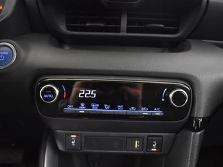 Toyota Yaris Toyota Yaris 1.5 Hybrid Dynamic Edition | Stoel en Stuurverwarming - afbeelding nr 26