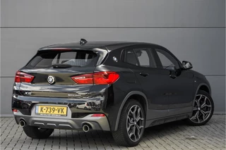 BMW X2 BMW X2 sDrive20i M-Sport High Ex Shadow Navi Trekhaak 19
