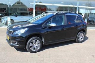 Peugeot 2008 Airco , Cruise control ,Trekhaak , Navigatie , Bluetooth Parkeersensoren achter , LED dagrijverlichting - afbeelding nr 2