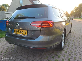 Volkswagen Passat Volkswagen Passat Variant 1.6 TDI Business Edition +Carplay - afbeelding nr 11