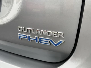 Mitsubishi Outlander Mitsubishi Outlander 2.0 PHEV Business Edition 2e Eigenaar,Navi,Clima,Cruise,Camera,Trekhaak,Dealer Onderhouden,N.A.P,Nieuwe APK Bij Aflevering - afbeelding nr 29