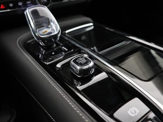 Volvo S90 Volvo S90 T8 PLUG-IN HYBRID LONG RANGE ULTIMATE DARK LUCHTVERING MASSAGE-S - afbeelding nr 17
