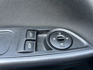 Ford Focus navigatie/camera airco/ecc apk - afbeelding nr 17