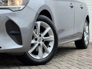 Opel Corsa Opel CORSA 1.2 Edition Navigatie Cruise Carplay Lm velgen Airco Goed onderhouden! - afbeelding nr 36