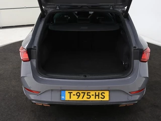 CUPRA Leon CUPRA Leon 1.4 e-Hybrid VZ Performance | Panoramadak | Stoel & stuurverwarming | Adaptive cruise | Carplay | Navigatie | Sportstoelen | Full LED | Keyless | PHEV - afbeelding nr 13