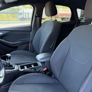 Ford Focus Ford Focus 1.0 ST-Line | PDC | Sport Uitvoering ! - afbeelding nr 10
