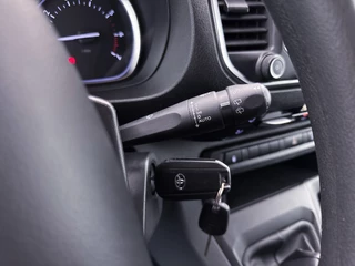 Toyota ProAce Toyota ProAce Worker 2.0 D-4D Professional DC Long Dubbele Cabine Navigatie Trekhaak Navigatie Cruise Control - afbeelding nr 13