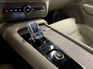 Volvo XC90 Volvo XC90 T8 Recharge AWD Plus Bright LONG RANGE PANO/LUCHTVERING/TREKHAAK/HEAD-UP/VENTILATIE+MEMORY/H&K/PILOT-ASSIST/ACC/20