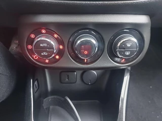 Opel Corsa Opel Corsa 1.6 Turbo OPC Nurnberg Edit. airco,cruisecontrol,parkeersensoren achter,panoramadak, - afbeelding nr 14