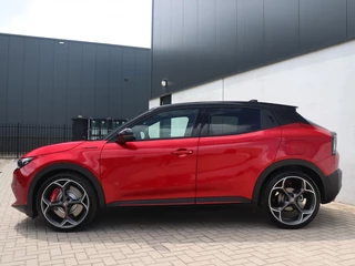 Alfa Romeo Junior Alfa Romeo Junior Veloce 54 kWh 280 PK | Techno Pack | 20