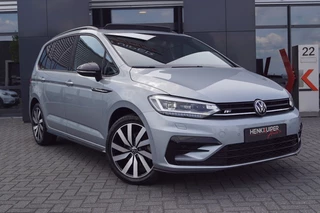 Volkswagen Touran Volkswagen Touran 1.5 TSI DSG R-Line Black st/ 7Pers./Panodak /trekhaak wegkl./ACC - afbeelding nr 10