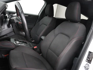 Ford Focus Ford Focus 1.5 EcoBoost ST Line X | Camera | Carplay | Trekhaak | Full LED | Navigatie | Keyless | Digital Cockpit | Climate control | Parkeerhulp | Cruise control - afbeelding nr 5