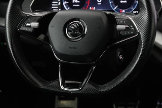 Škoda Octavia Skoda Octavia 1.0 e-TSI Sport | Carplay | Trekhaak |  Sportstoelen | Full LED | Sfeerverlichting | Navigatie | Climate control | Parkeerhulp - afbeelding nr 12