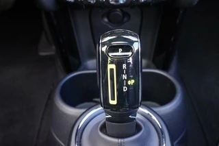 MINI Electric Mini Cooper S Electric Yours 33 kWh / Dealerauto / PANO / Harman Kardon / Camera / Stoelvw / Head up - afbeelding nr 29