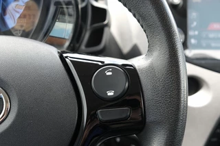 Toyota Aygo Toyota Aygo 1.0 VVT-i x-Joy Handgeschakeld | Automatische airconditioning | - afbeelding nr 19