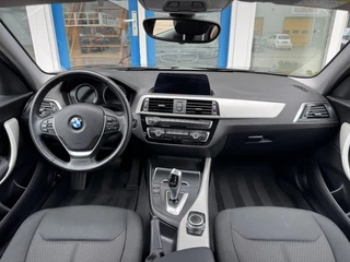 BMW 1 Serie BMW 1 Serie 118i Corporate Lease I Automaat I Navigatie I Dealer onderhouden - afbeelding nr 2