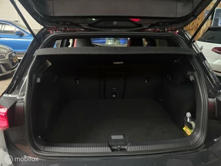 Volkswagen Golf Volkswagen Golf 2.0 TSI GTI/ IQ LIGHT/ 245 PK/ ACC/ LANE ASSIST - afbeelding nr 8