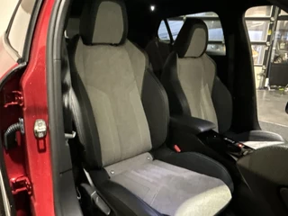 Peugeot e-2008 | Pack safety plus | Achteruitrijcamera | Visiopark | Verwarmbare voorstoelen | SoH (batterijcheck) 90,38% score! - afbeelding nr 16