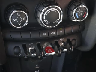 MINI One Mini Mini 1.5 One Automaat Business Edition | Navigatie | PDC | Cruise Control | Airco | 17