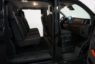 Ford Transit Custom Ford Transit Custom 300 2.0 TDCI 130pk AutoL2H1 Limited Dubbele cabine Ford Transit Custom 300 2.0 TDCI L2H1 Limited Dubbele cabine  Navi Airco 2 Schuifdeuren Trekhaak PDC Carplay DAB - afbeelding nr 9
