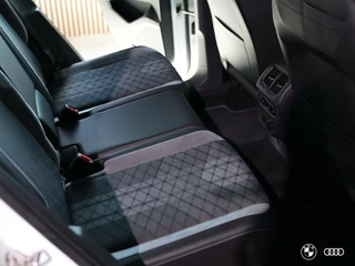 Volkswagen Tiguan Volkswagen Tiguan 1.4 TSI eH 3x R LINE / PANODAK / ACC / MATRIX / TREKHAAK / 19