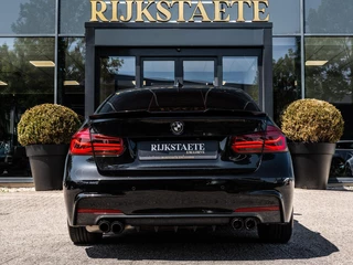 BMW 3 Serie BMW 3-serie 330e Centennial High Executive|PANO|M-SPORT|18'' - afbeelding nr 6