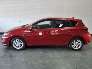 Toyota Auris Toyota Auris 1.8 Hybrid Volcano / Pano / Afn. Trekhaak - afbeelding nr 4