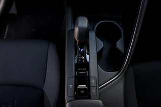 Toyota C-HR Toyota C-HR 1.8 Hybride 140 First Edition | Camera | Adaptive Cruise - afbeelding nr 16