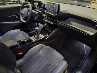 Peugeot 208 Peugeot 208 1.2 PureTech GT Pack Pano Led Cruise Navi 17