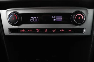Volkswagen Polo Volkswagen Polo 1.0 TSI Highline Automaat (NAVIGATIE, CLIMA, STUURBEDIENING, PARKEERSENSOREN, GOED ONDERHOUDEN) - afbeelding nr 19