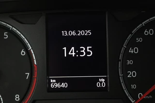 Volkswagen Polo Volkswagen Polo 1.0 TSI Comfortline (PARKEERSENSOREN, CRUISE ADAPTIEF, NAVIGATIE, NL-AUTO, GOED ONDERHOUDEN) - afbeelding nr 13