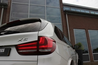 BMW X5 ➡️ BMW X5 xDrive50i F15 High Executive 7p M-sport | M-pakket | 2e eigenaar | Dakraam | Head-up | 20 inch | LED | Camera | 449 pk | 7 persoons | Harman-kardon | Keyless go/entry - afbeelding nr 52