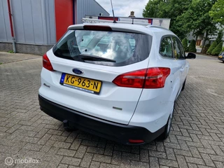 Ford Focus Ford Focus Wagon 1.0 Titanium Ecc Cruis Navi Haak 118070 km - afbeelding nr 14