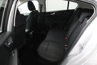 Ford Focus Ford Focus 1.0 EcoBoost Active 125 PK Automaat | Camera | Stoel- en stuurverwarming | - afbeelding nr 5