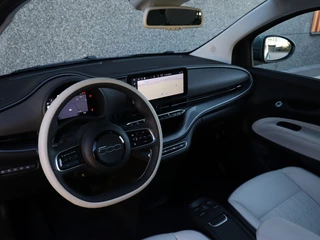 Fiat 500 Fiat 500 La Prima 42 kWh | Technology | Winter | BTW | 17